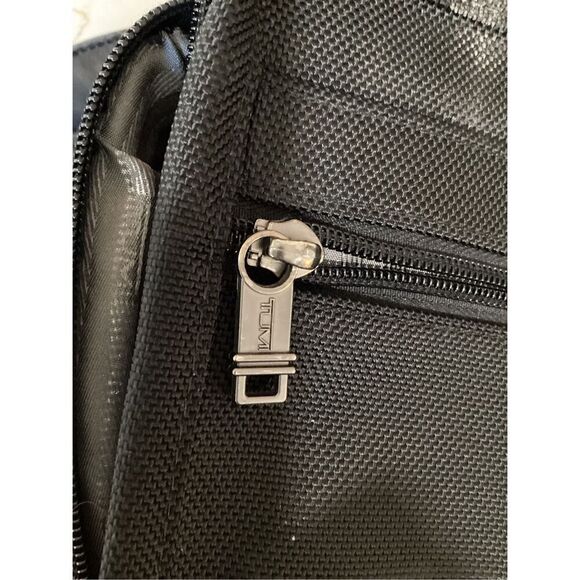 Tumi Alpha Laptop Computer Expandable Briefcase Messenger Bag Canvas Black - Picture 9 of 9